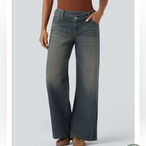 NWT Halara Flex™ Asymmetric Low Rise Zipper Pockets Baggy Wide Leg Jeans. ✨